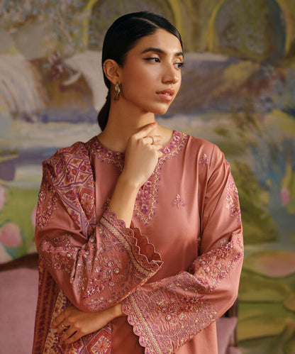 SAPPHIRE | UNSTITCHED 3 PIECE EMBROIDERED CAMBRIC SUIT