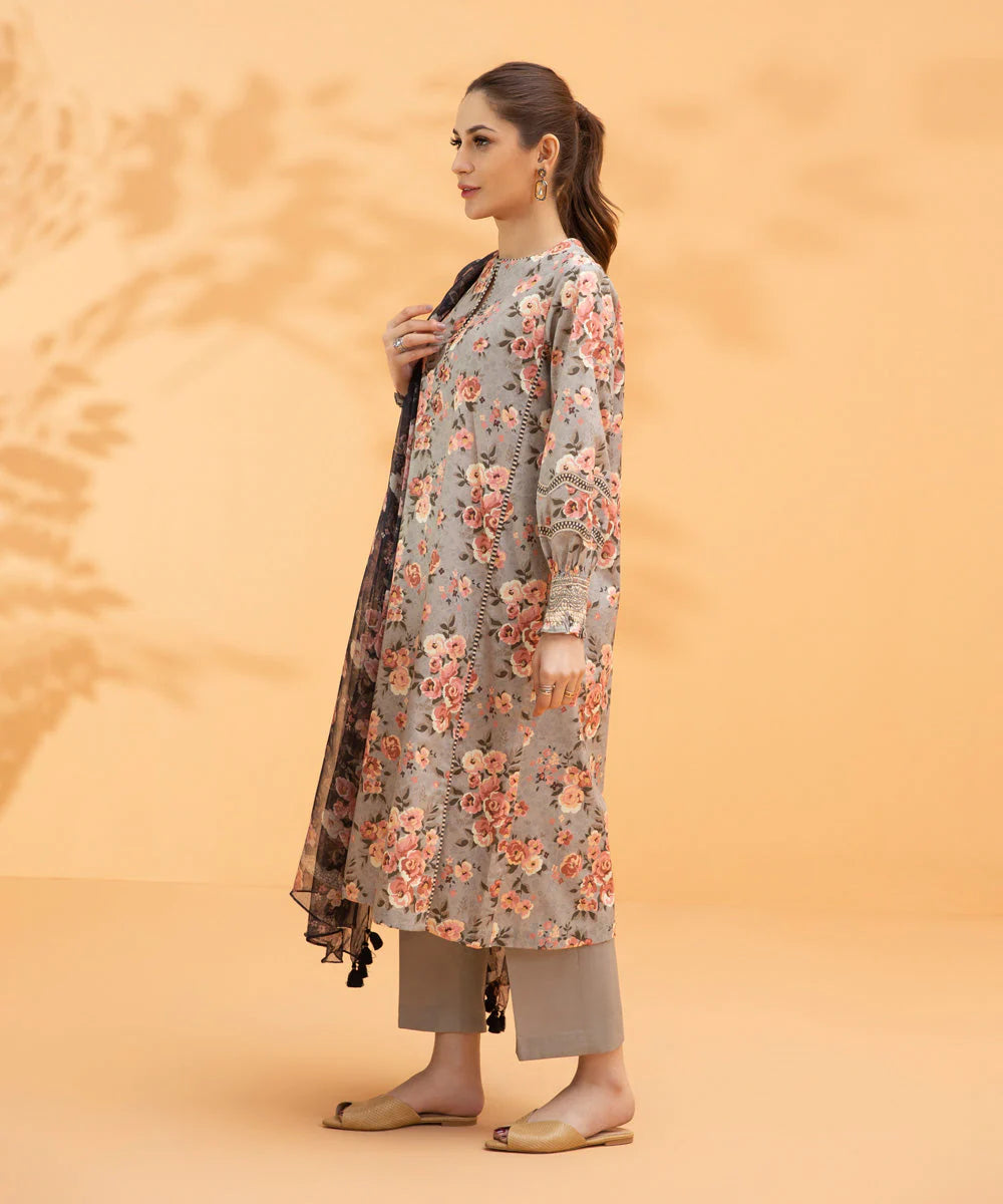 Sapphire | Unstitched 2Pc Digital Printed Lawn - Shirt & Dupatta | 2D-DY23ZV1-8