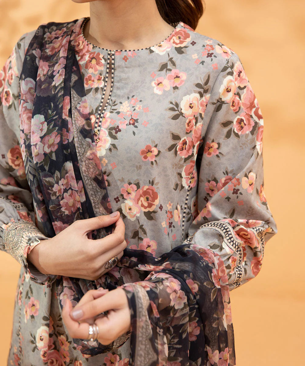 Sapphire | Unstitched 2Pc Digital Printed Lawn - Shirt & Dupatta | 2D-DY23ZV1-8