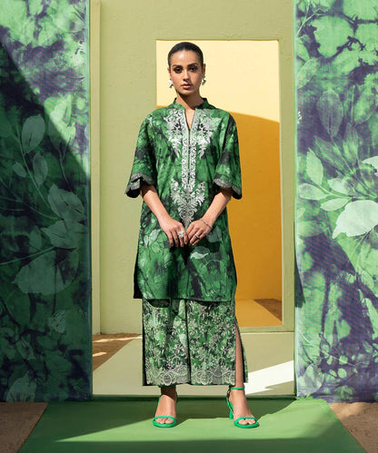 Sapphire | Unstitched 2Pc Embroidered Lawn Suit – Shirt & Trouser | 2TE-SG23V1-3R