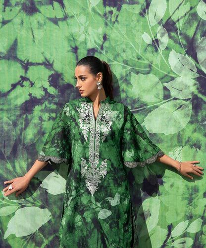 Sapphire | Unstitched 2Pc Embroidered Lawn Suit – Shirt & Trouser | 2TE-SG23V1-3R