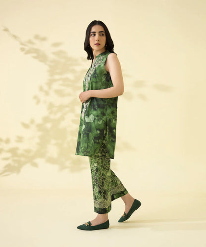 Sapphire | Unstitched 2Pc Embroidered Lawn Suit – Shirt & Trouser | 2TE-SG23V1-3R