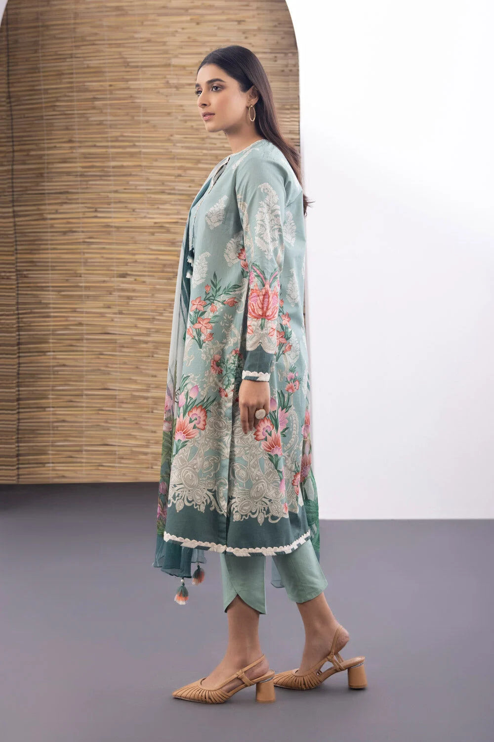 SAPPHIRE | UNSTITCHED 3 PIECE PRINTED LAWN SUIT