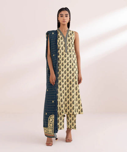 SAPPHIRE | UNSTITCHED 3 PIECE EMBROIDERED LAWN SUIT