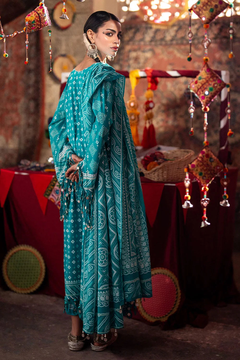 GUL AHMED | 3PC UNSTITCHED LACQUER PRINTED LAWN SUIT