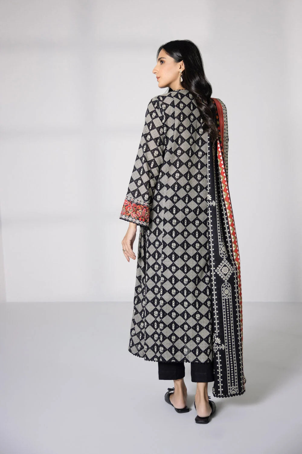 SAPPHIRE | UNSTITCHED 3 PIECE PRINTED LAWN SUIT