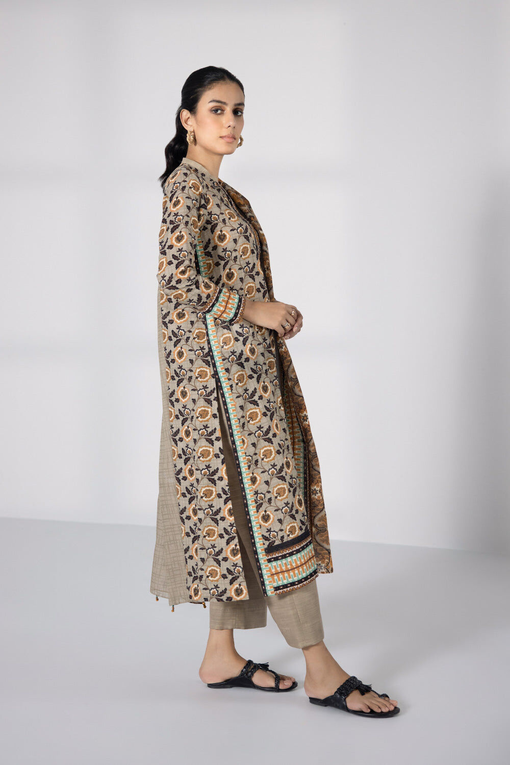 SAPPHIRE | UNSTITCHED 3 PIECE PRINTED LAWN SUIT