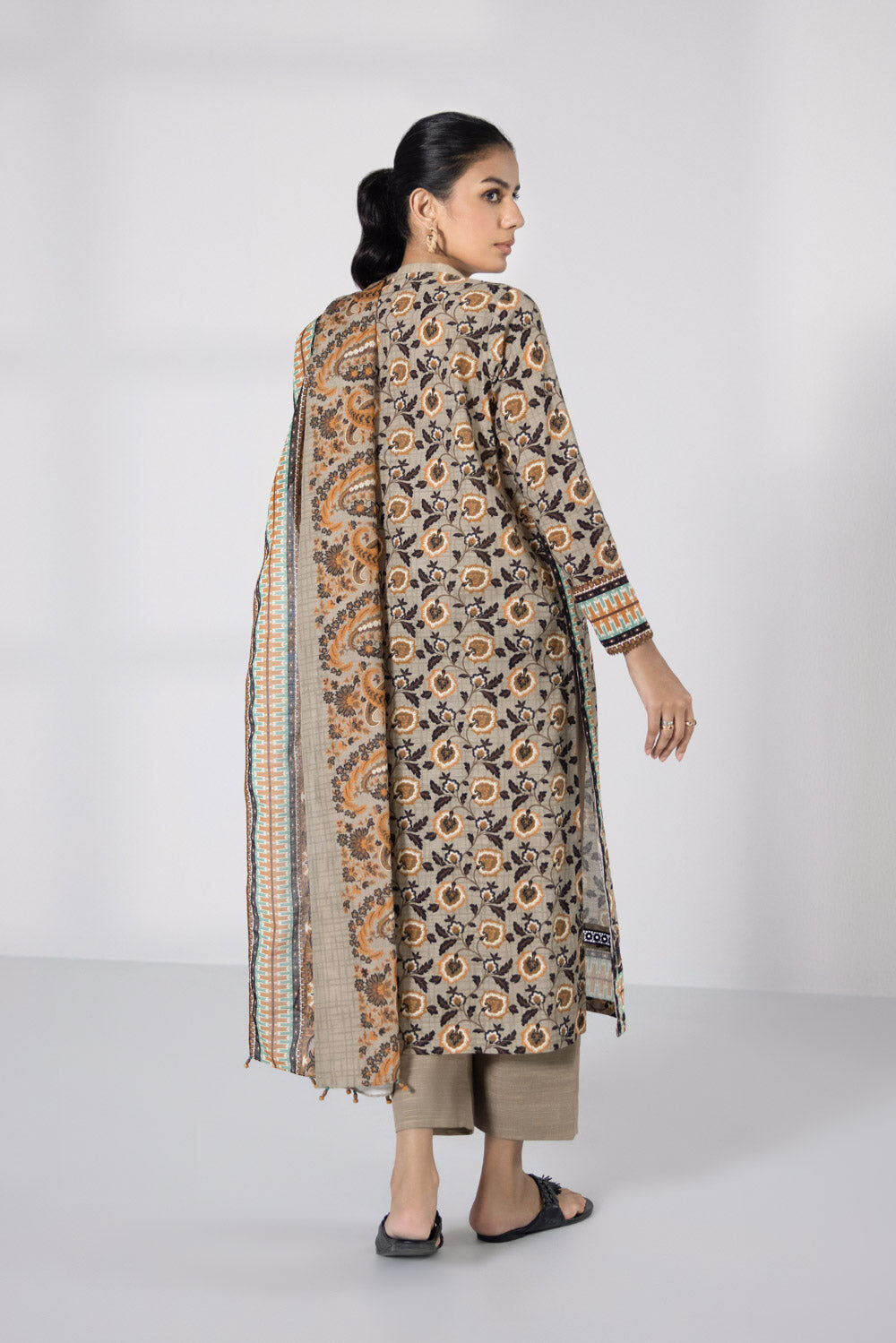 SAPPHIRE | UNSTITCHED 3 PIECE PRINTED LAWN SUIT