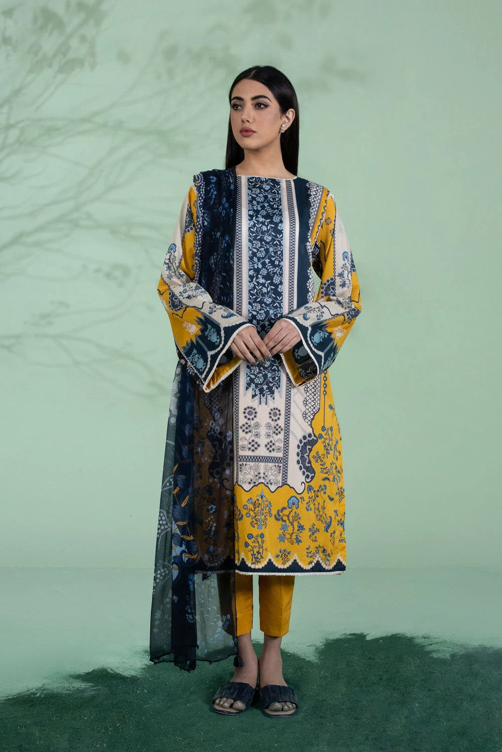 SAPPHIRE | UNSTITCHED 3 PIECE PRINTED LAWN SUIT