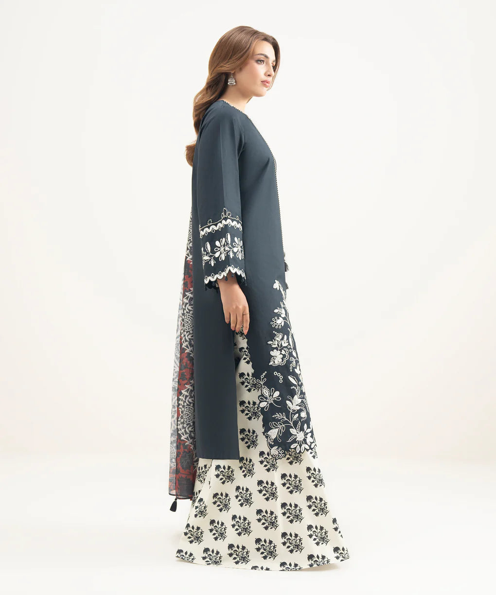 SAPPHIRE | UNSTITCHED 3 PIECE EMBROIDERED LAWN SUIT