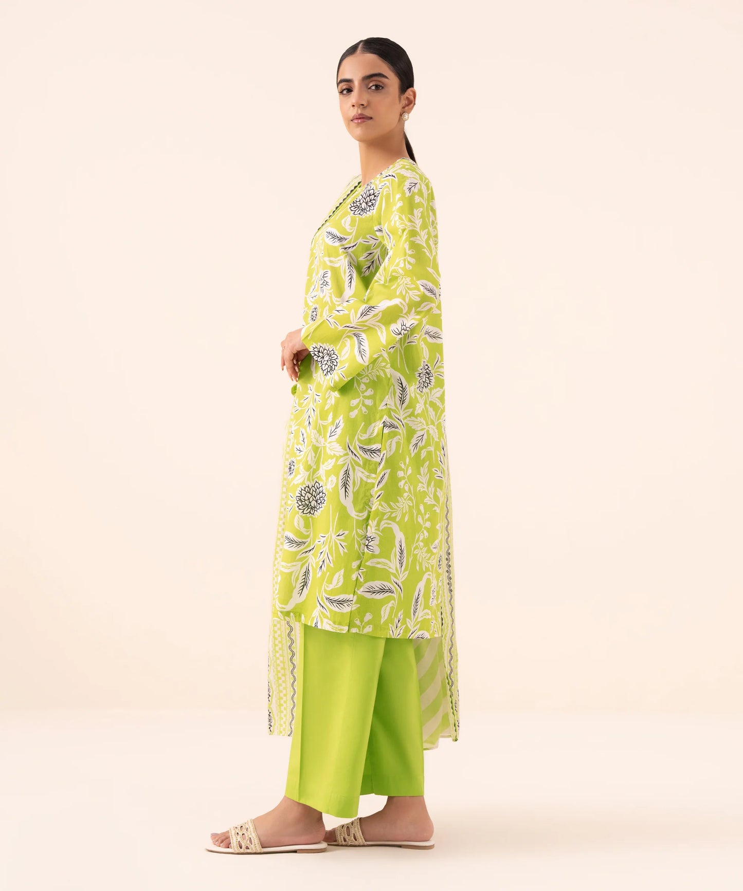 SAPPHIRE | UNSTITCHED 3 PIECE PRINTED LAWN SUIT