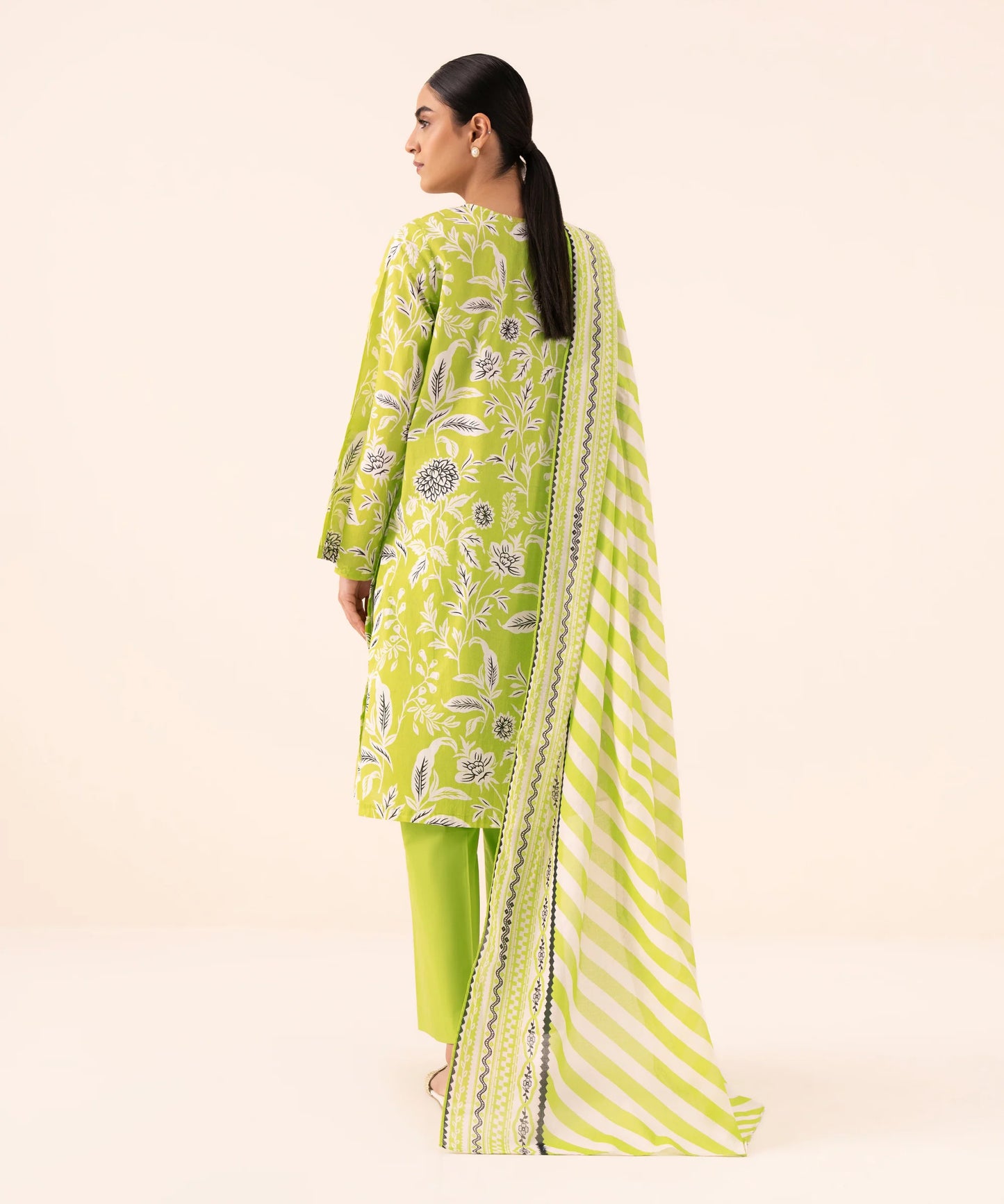 SAPPHIRE | UNSTITCHED 3 PIECE PRINTED LAWN SUIT