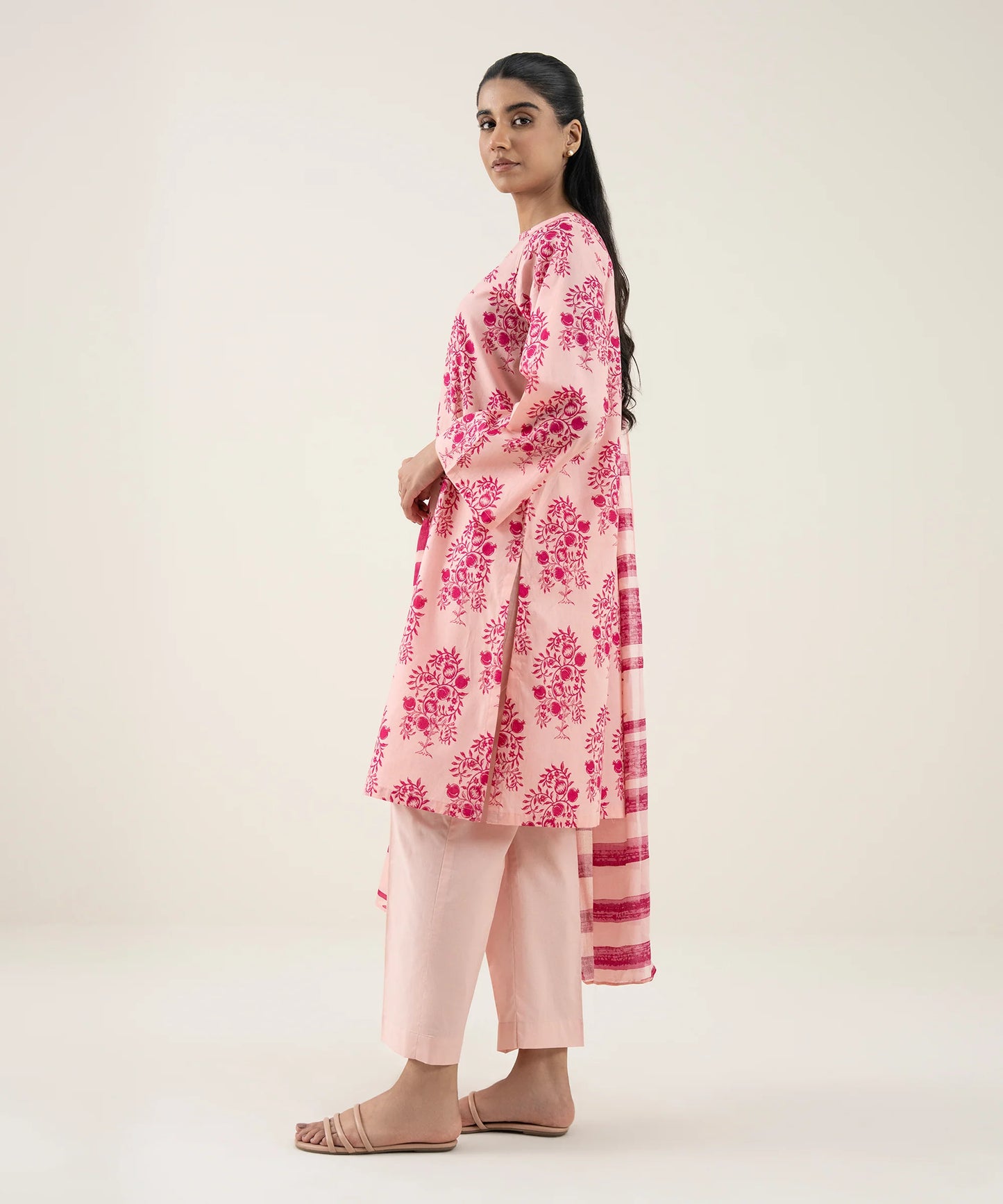 SAPPHIRE | UNSTITCHED 3 PIECE PRINTED LAWN SUIT