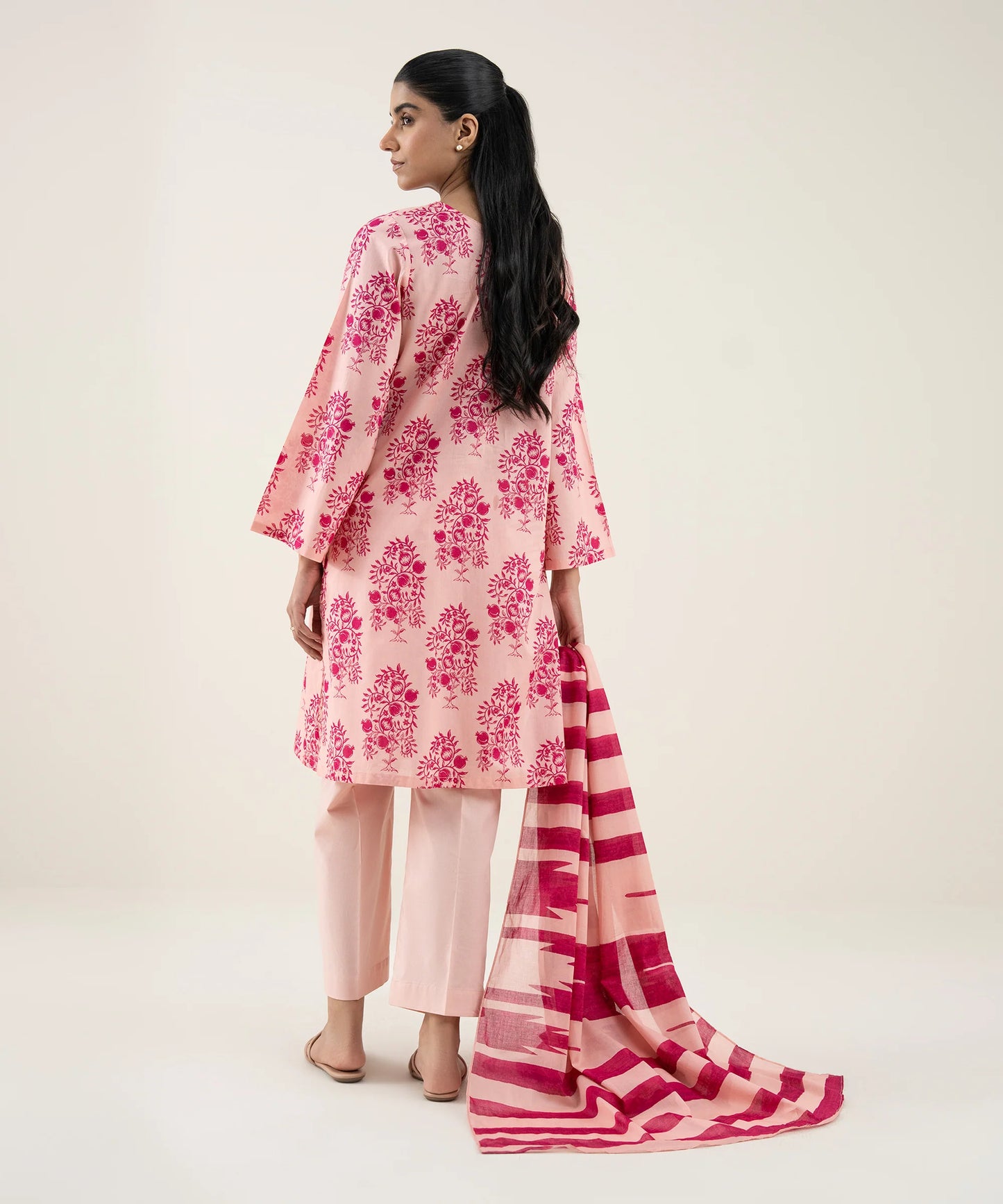 SAPPHIRE | UNSTITCHED 3 PIECE PRINTED LAWN SUIT
