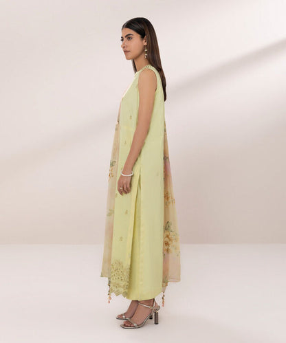 SAPPHIRE | UNSTITCHED 3 PIECE EMBROIDERED LAWN SUIT