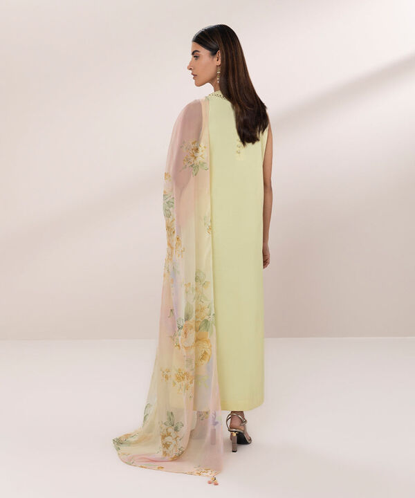 SAPPHIRE | UNSTITCHED 3 PIECE EMBROIDERED LAWN SUIT