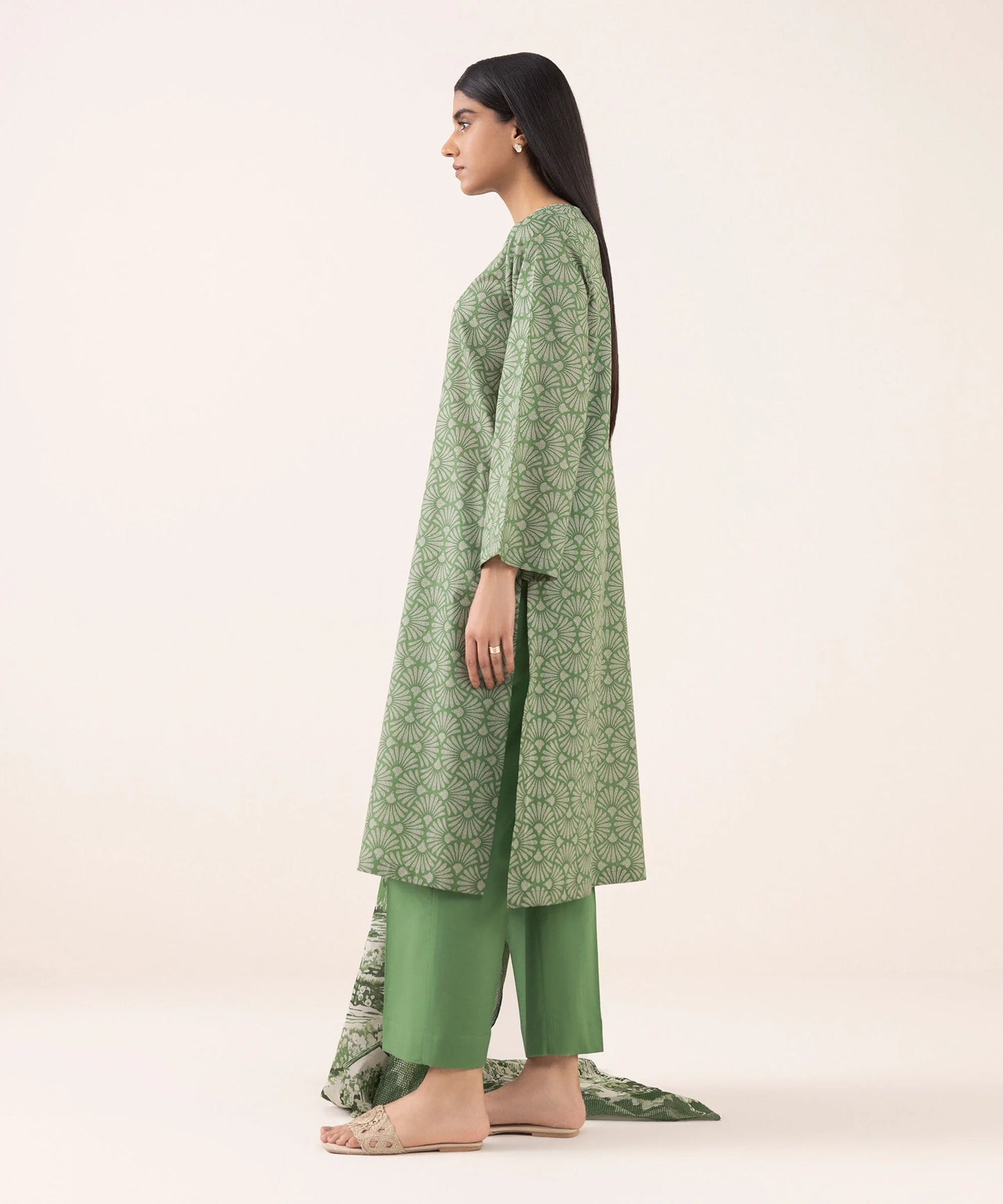 SAPPHIRE | UNSTITCHED 3 PIECE PRINTED LAWN SUIT