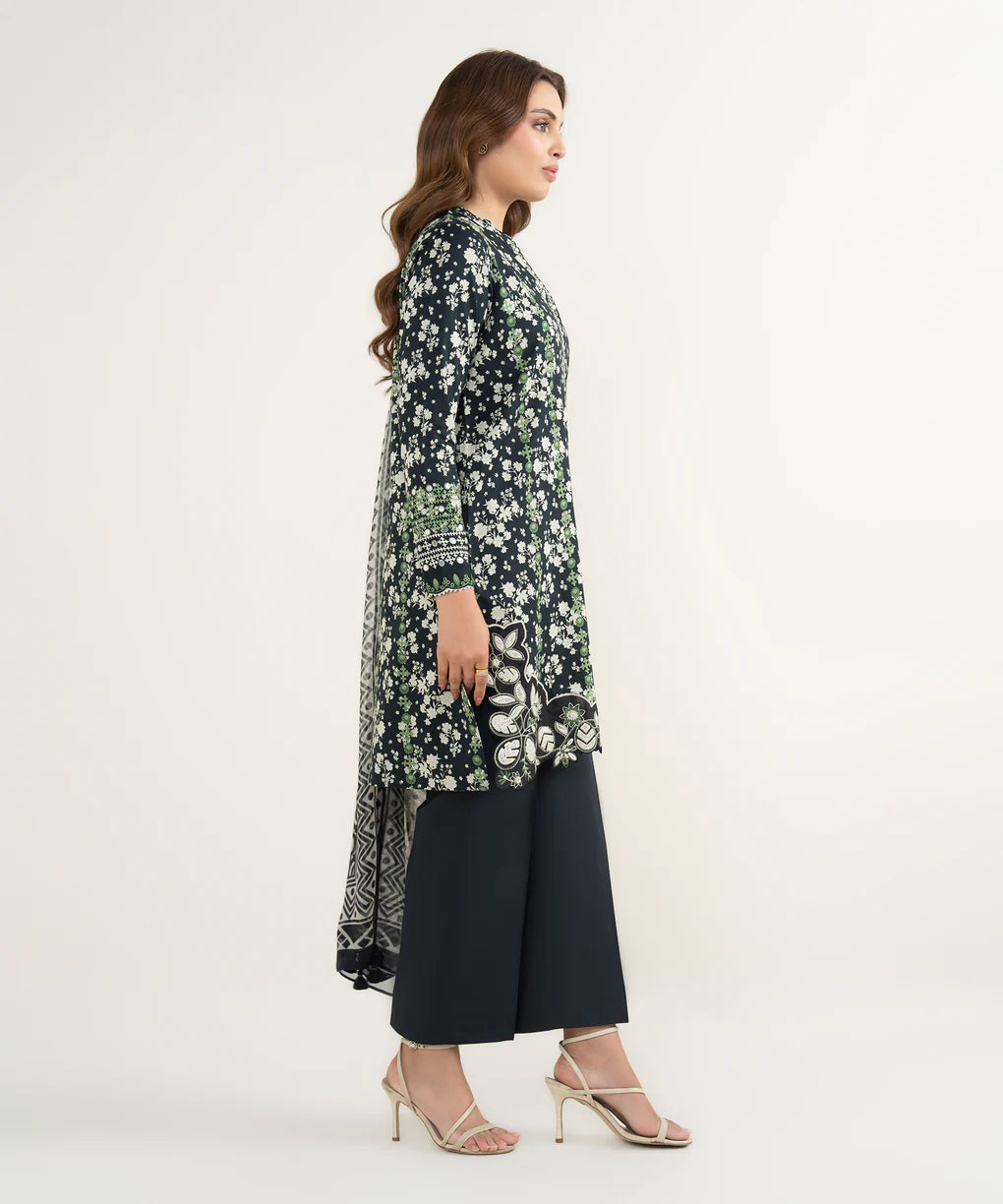 SAPPHIRE | UNSTITCHED 3 PIECE EMBROIDERED LAWN SUIT