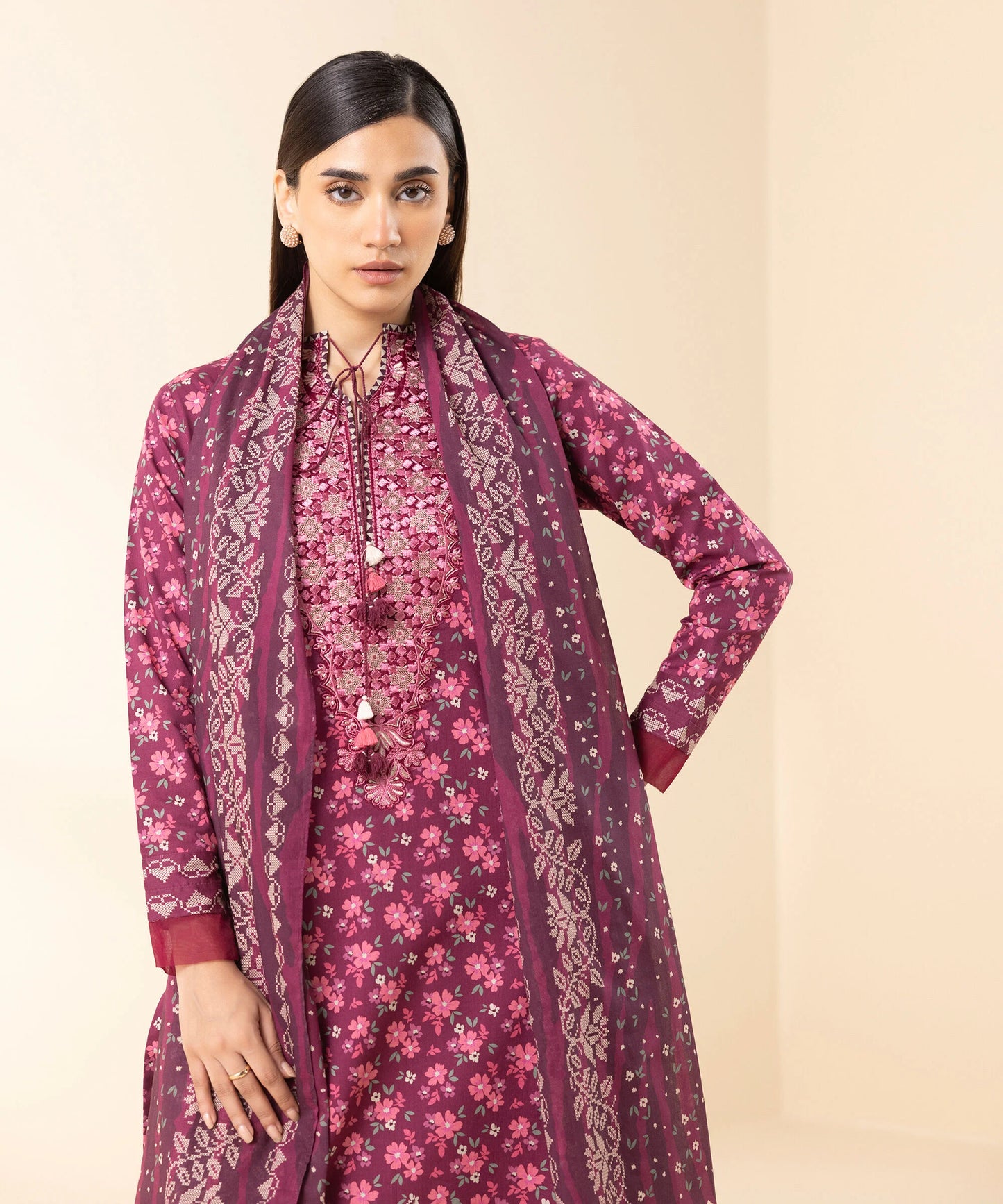 SAPPHIRE | UNSTITCHED 3 PIECE EMBROIDERED LAWN SUIT