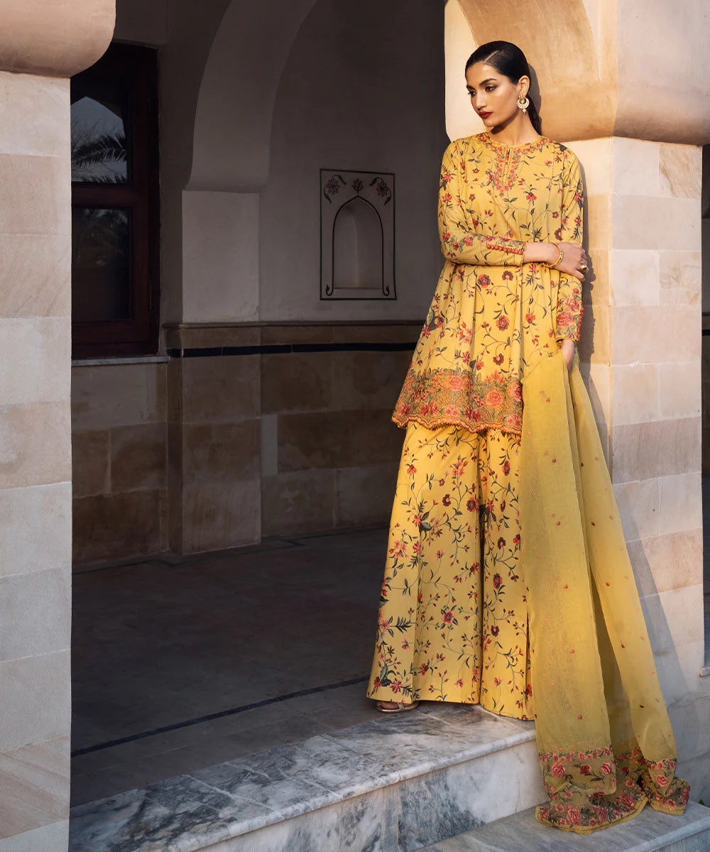 SAPPHIRE | UNSTITCHED 3 PIECE EMBROIDERED CAMBRIC SUIT
