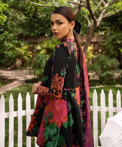 SAPPHIRE | UNSTITCHED 3 PIECE EMBROIDERED LAWN SUIT