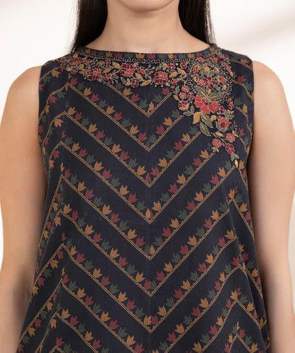 SAPPHIRE | UNSTITCHED 3 PIECE EMBROIDERED LAWN SUIT