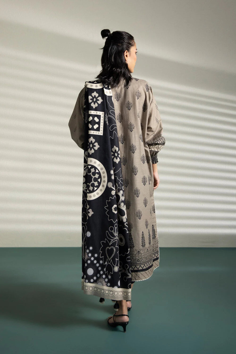 SAPPHIRE | UNSTITCHED 3 PIECE PRINTED LAWN SUIT