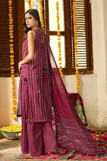 Gul Ahmed | 3PC Printed Lawn Unstitched Suit