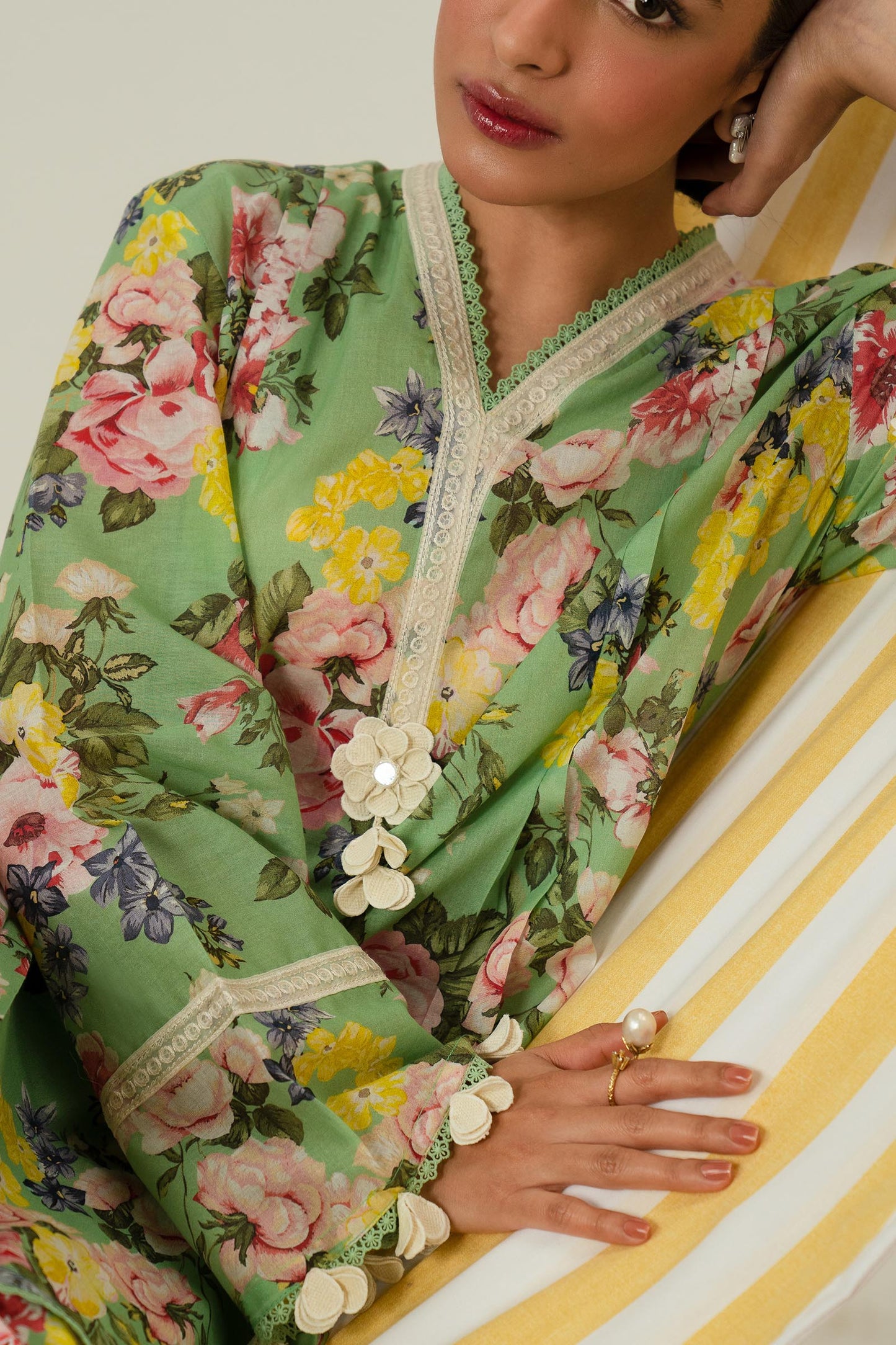 SANA SAFINAZ | UNSTITCHED MAHAY 3 PIECE LAWN SUIT