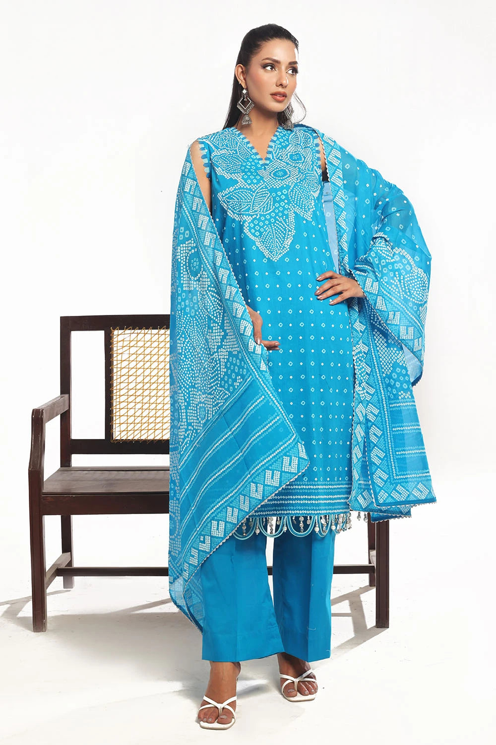 GUL AHMED | 3PC UNSTITCHED LACQUER PRINTED LAWN SUIT