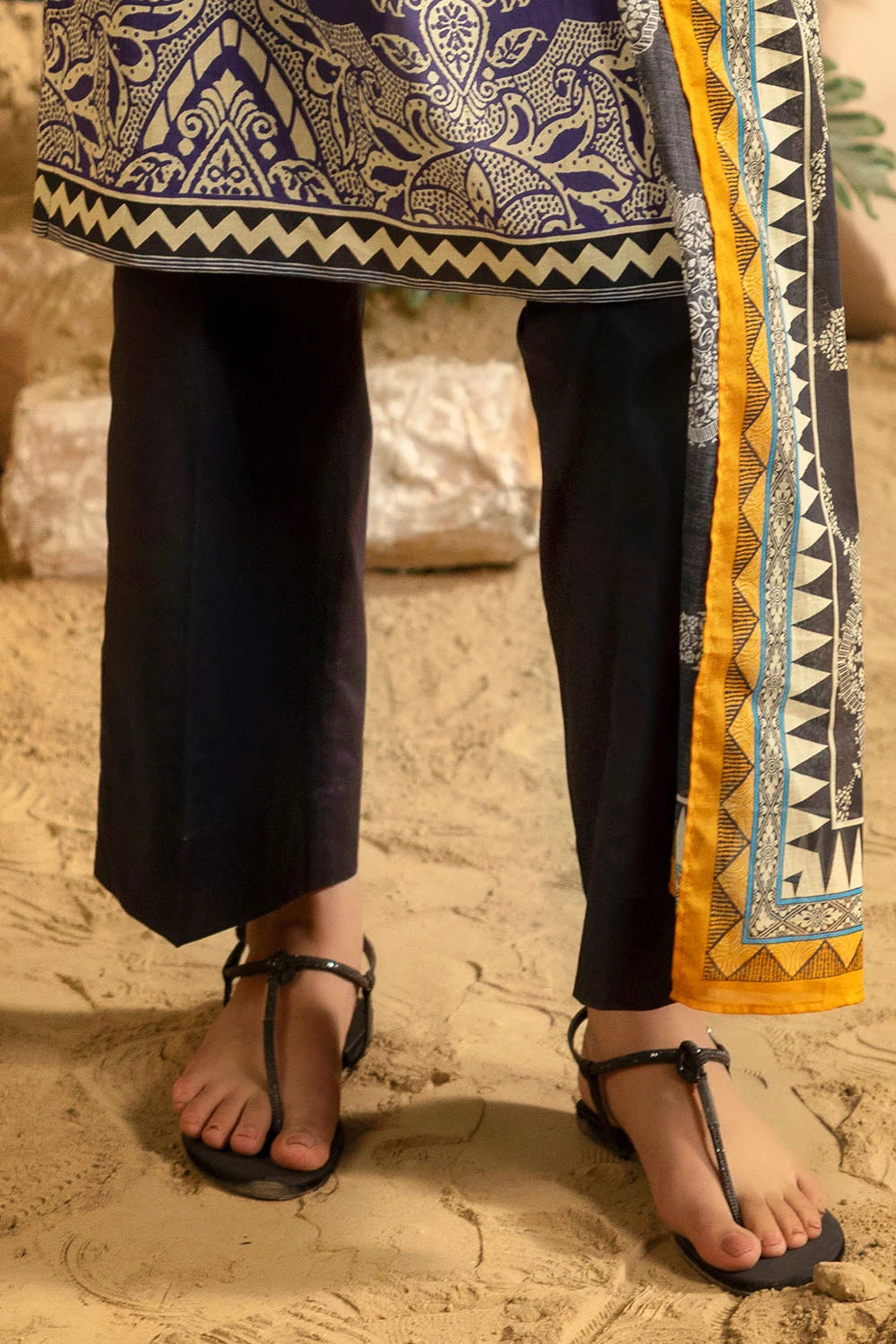 GUL AHMED | 3PC UNSTITCHED PRINTED LAWN SUIT
