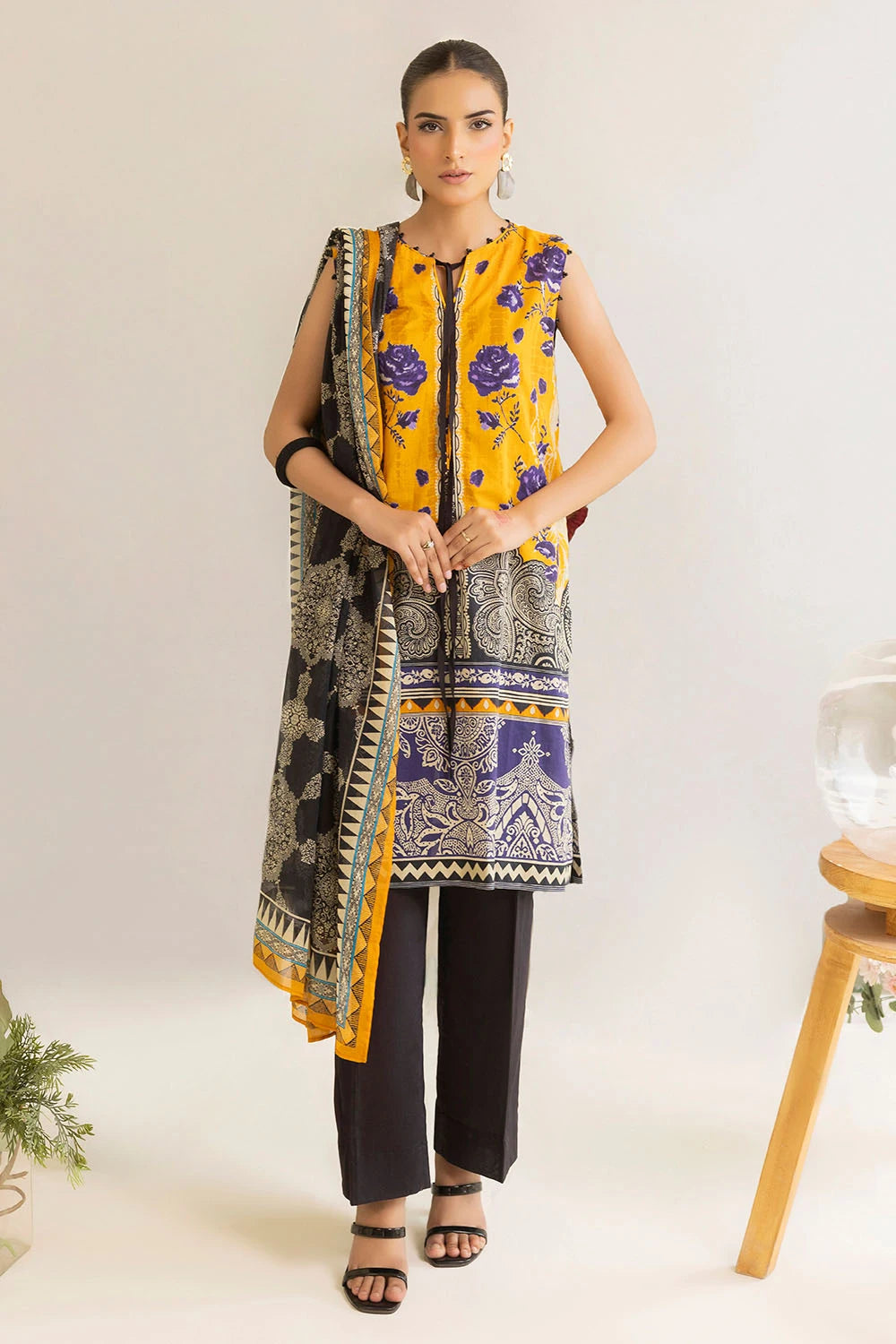 GUL AHMED | 3PC UNSTITCHED PRINTED LAWN SUIT
