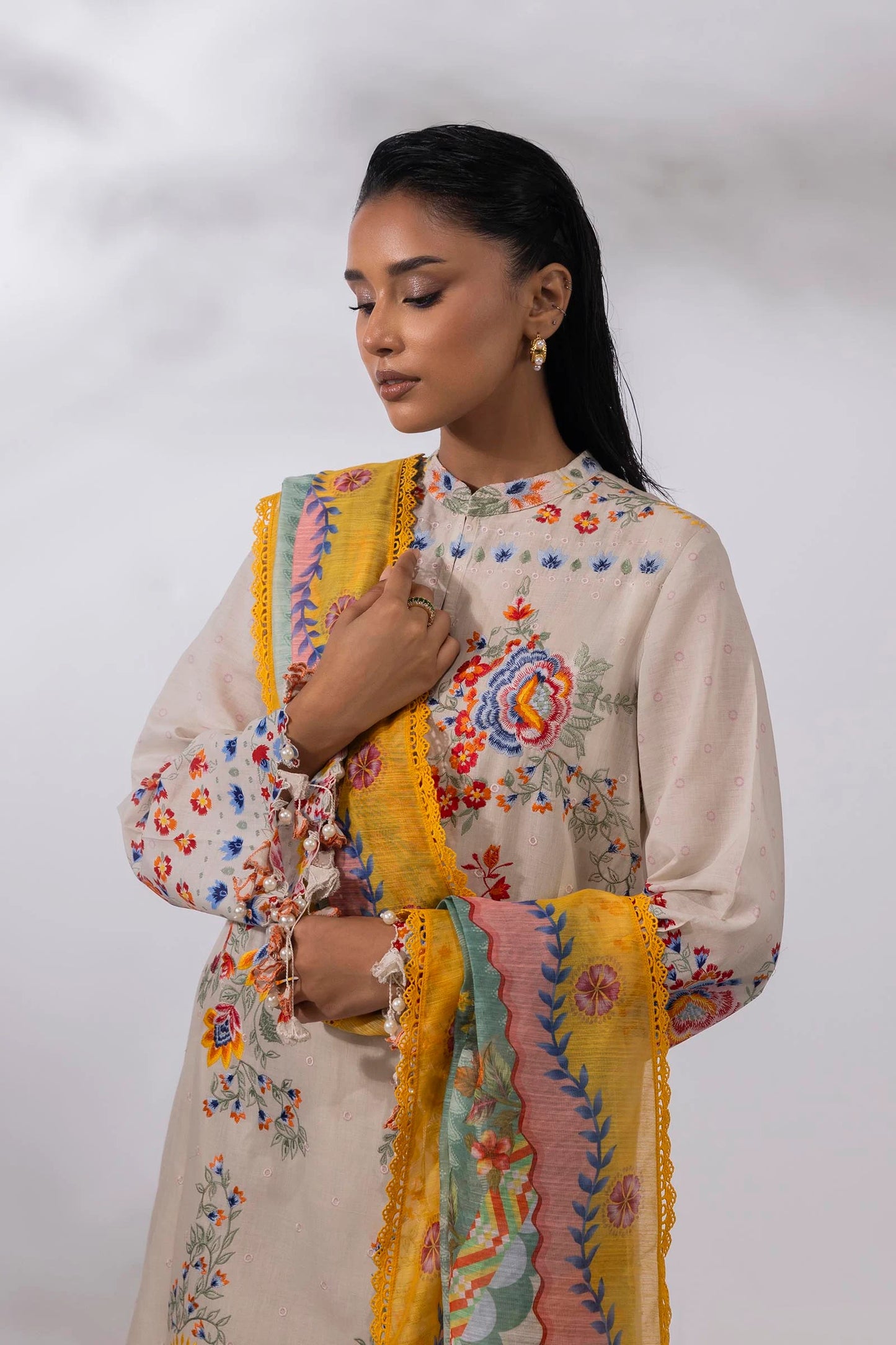 SANA SAFINAZ | UNSTITCHED MUZLIN SUMMER – 3 PIECE LAWN SUIT