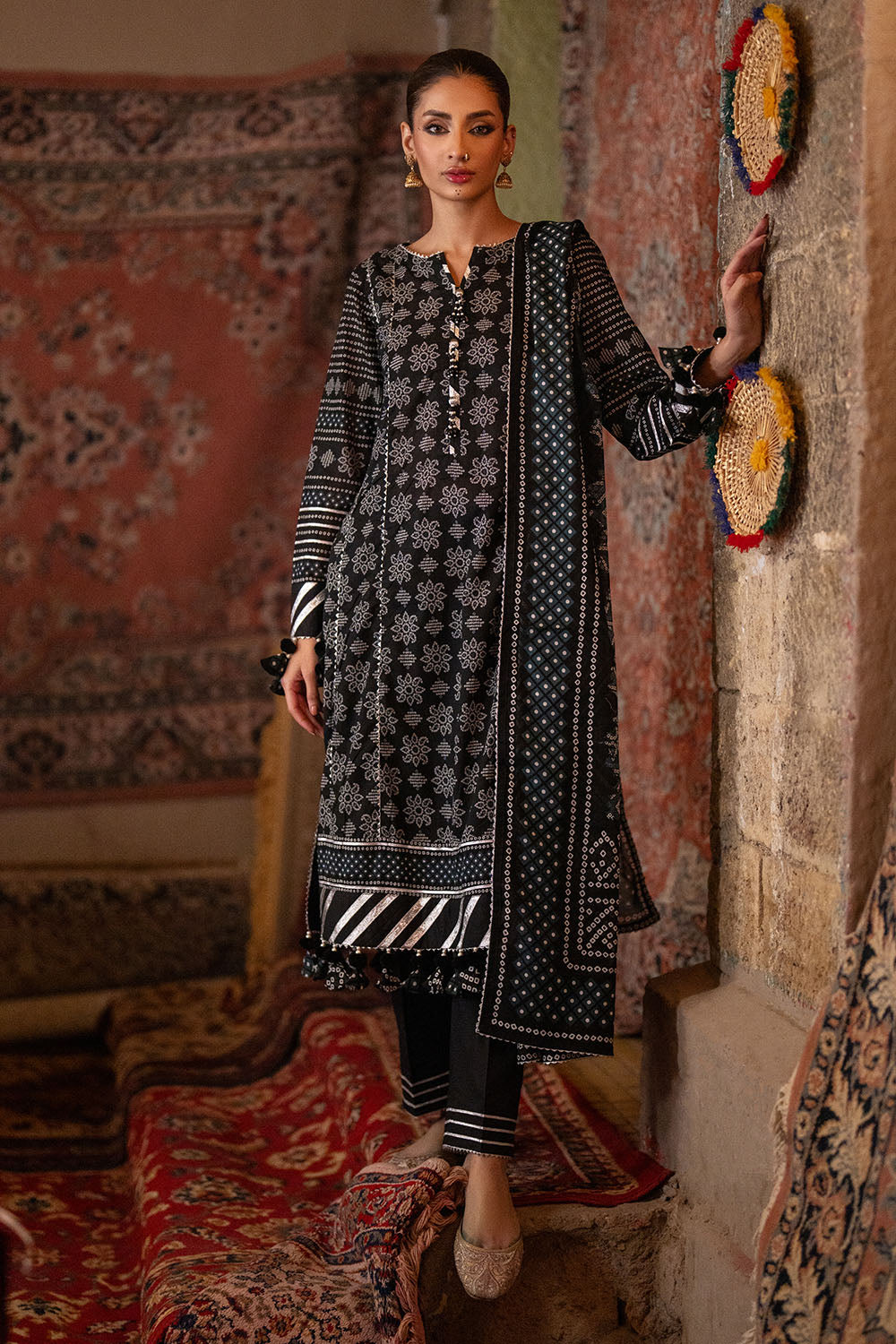 GUL AHMED | 3PC UNSTITCHED PRINTED LAWN SUIT