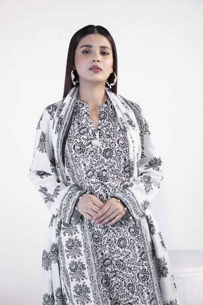 KHAADI | UNSTITCHED 3 PIECE EMBROIDERED LAWN SUIT